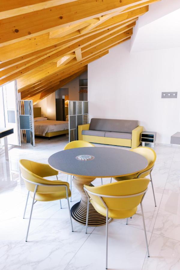 Casa King Apartment Комо Екстериор снимка