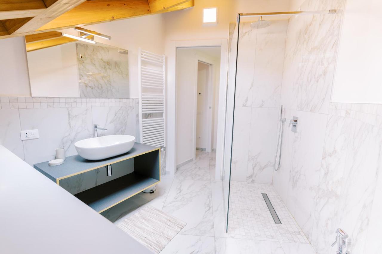 Casa King Apartment Комо Екстериор снимка